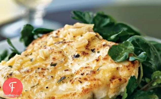 Scaloppine עוף עם סלט עשבי תיבול האביב