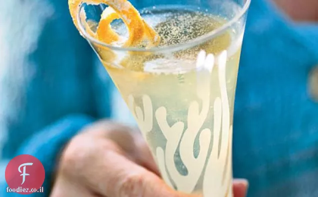 שמפניה-Limoncello Aperitifs עם קליפת לימון מסוכר