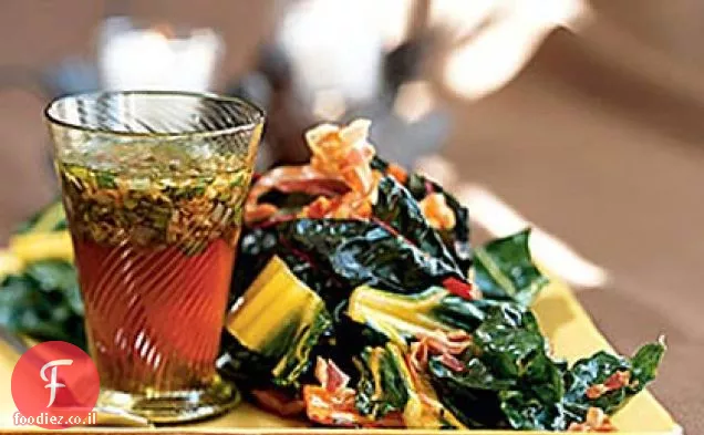 Chard קשת מטוגנת עם ויניגרט Pancetta חם
