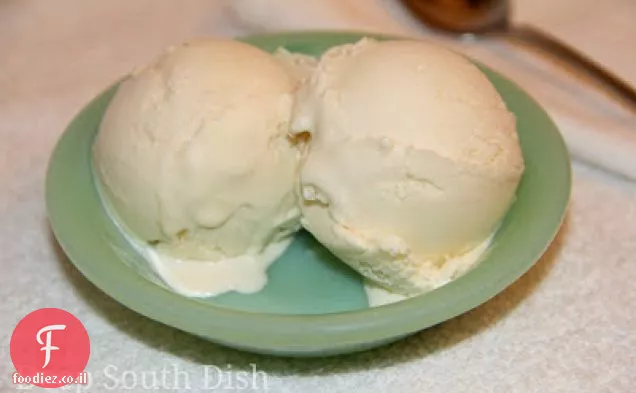 גלידת וניל מיושנת