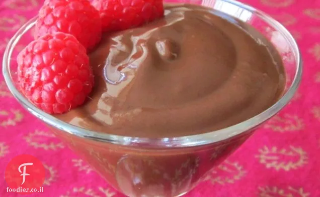 פודינג שוקולד ללא חלב עם עירוי פטל