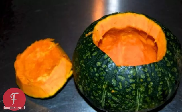 חזיר ותרד ממולא Kabocha סקווש