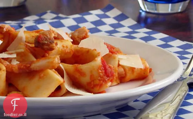 פסטה all ' Amatriciana עם Guanciale