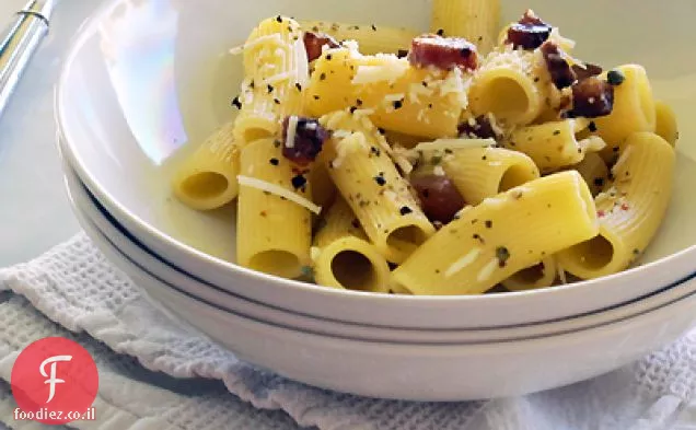 Rigatoni Carbonara עם Guanciale
