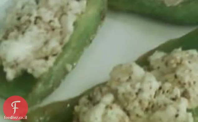 פלפלים צלויים עם גבינת עיזים