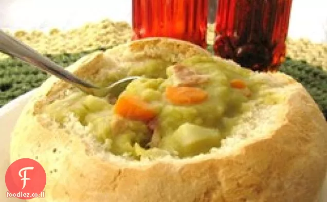 בישול איטי לפצל מרק אפונה עם בייקון וחשיש בראונס