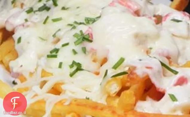 כריך לובסטר חם מוקרם או לובסטר Poutine