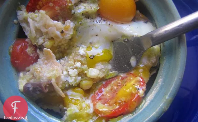 Chilaquiles עם ירקות קיץ, ריקוטה, סלסה ירוקה וביצה