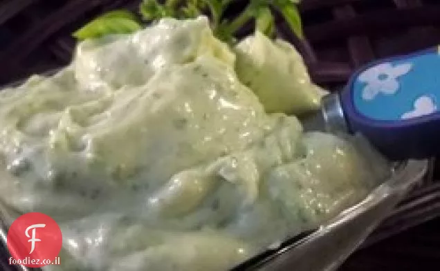 מיונז בזיליקום שום תוצרת בית