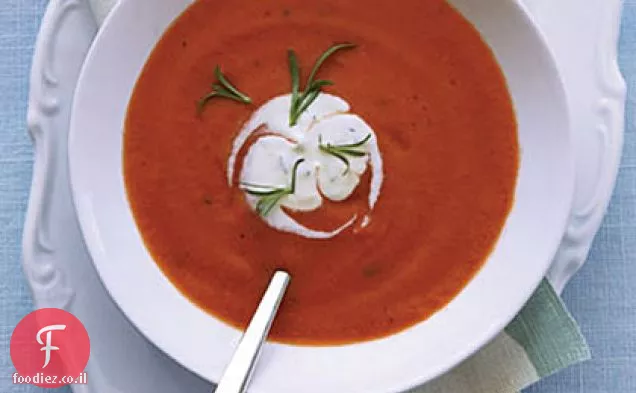 מרק עגבניות צונן עם טרגון קרם פרש