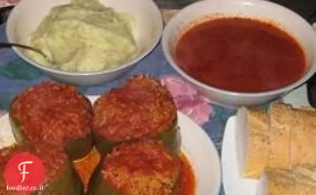 פלפלים ממולאים שובבים