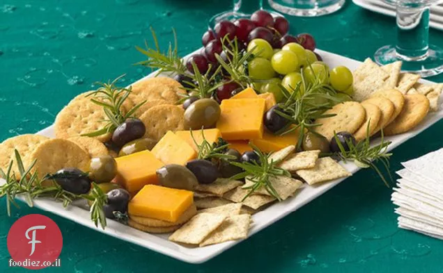 צלחת גבינה למסיבה