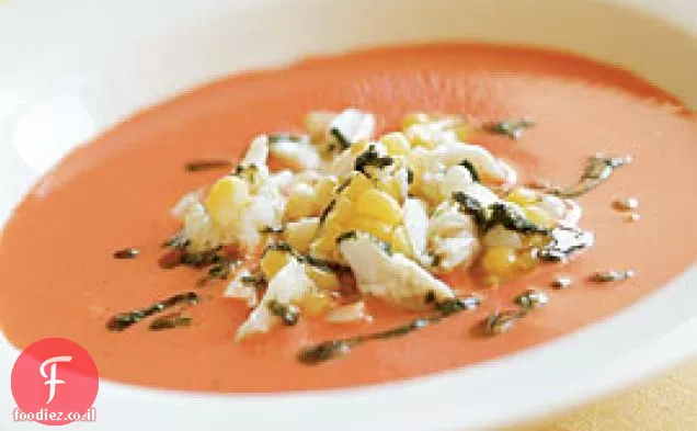 מרק עגבניות צונן עם סלט סרטן ופיסטו