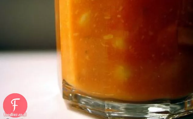 חומוס - מרק עגבניות עם רוזמרין טרי
