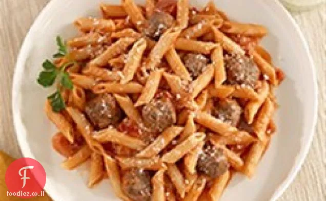 ברילה ® סיבים לבנים מיני פנה עם רוטב עגבניות שמנת, כדורי בשר וגבינת Parmigiano