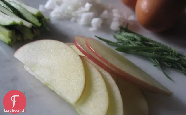 חביתת קישואים מרווה תפוחים