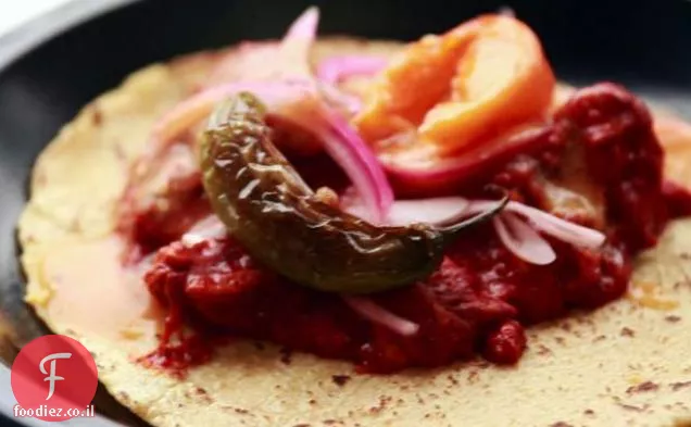 Guisados ' Cochinita Pibil טאקו