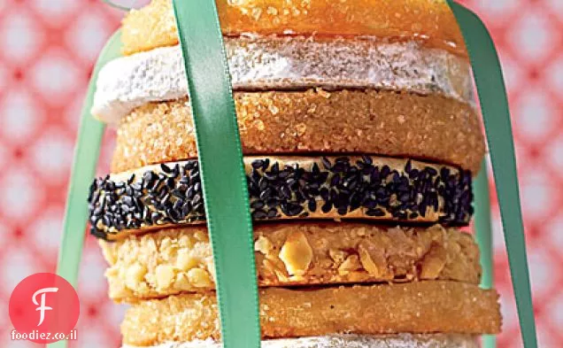 Fruitcake Slice ' N ' אופה