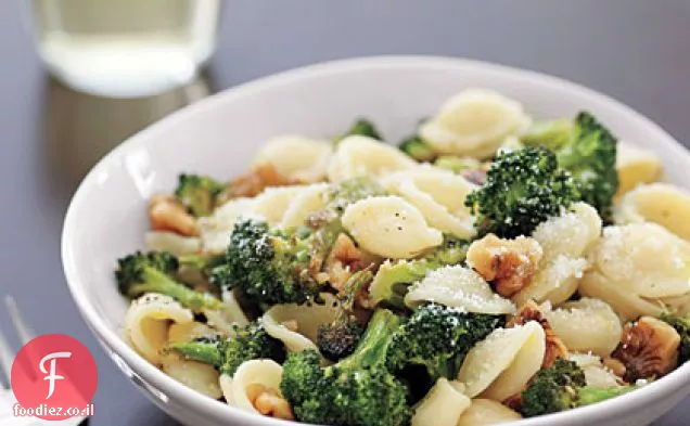 Orecchiette עם ברוקולי קלוי ואגוזי מלך