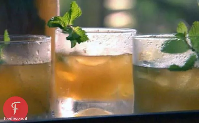 Stonefruit ו Julep מנטה