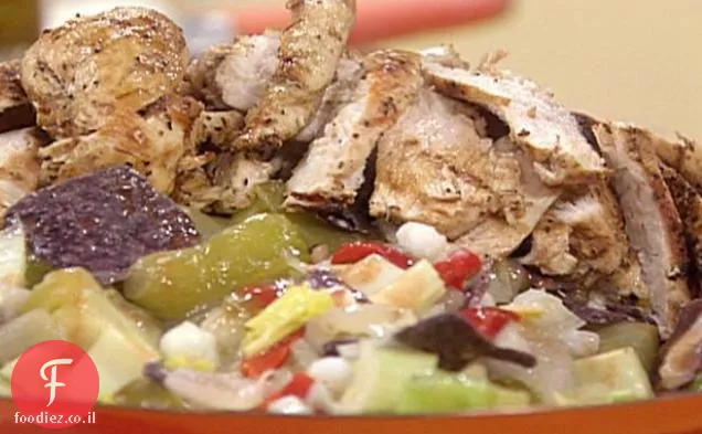 סלט Posole עוף בגריל