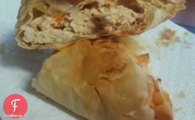 עוף באפלו עוטפת פילו