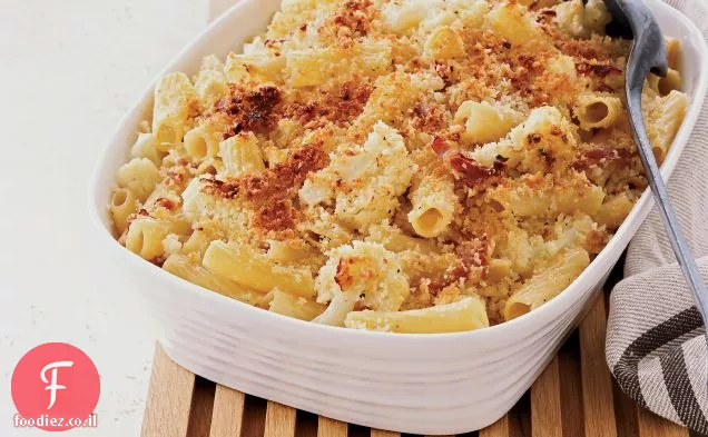 Parmigiano-ריגטוני מצופה עם כרובית פרושוטו