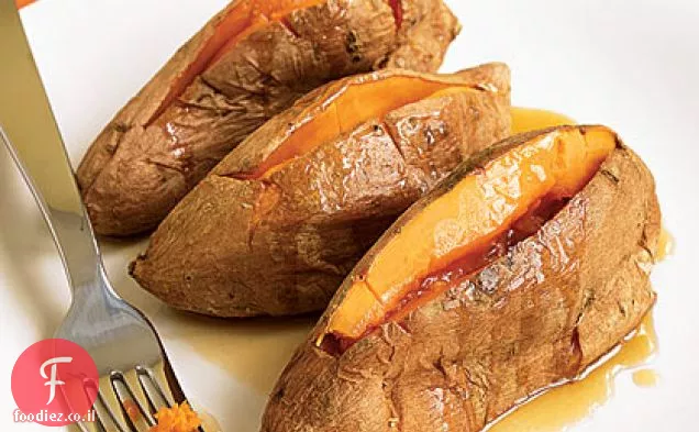 תפוחי אדמה מתוקים קלויים עם חמאת מייפל
