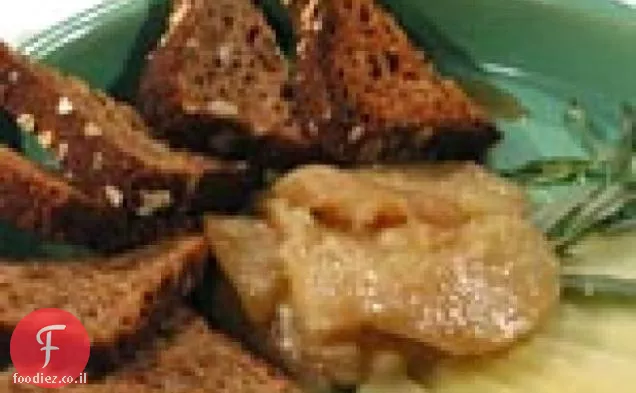 Gruyere עם Confit אגס