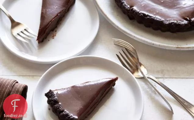 עוגת שוקולד עם סוכר