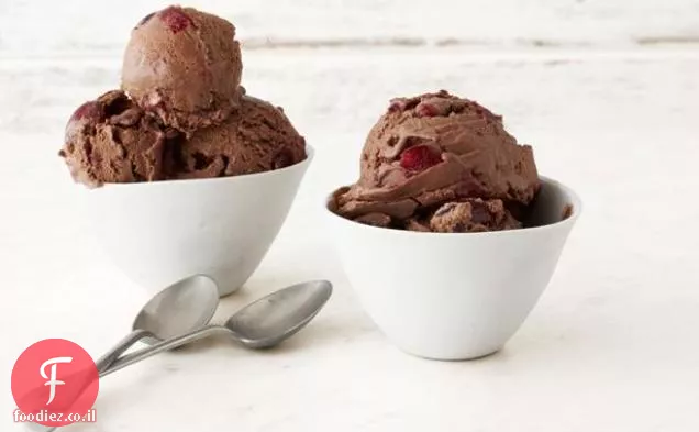 גלידת דובדבן-שוקולד