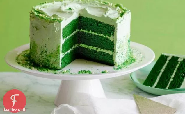 עוגת שכבות קטיפה ירוק יום פטריק הקדוש