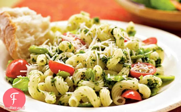 שעועית Fava עם פסטו ו Cavatappi