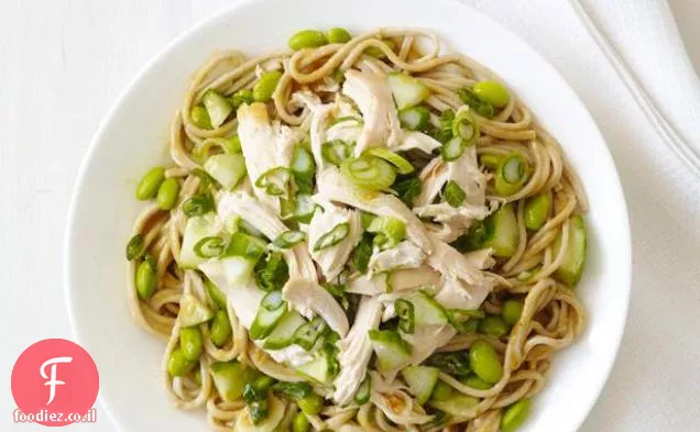 אטריות בוטנים קרים Soba עם עוף