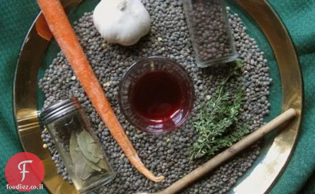 נקניק שום עם עדשים ירוקות