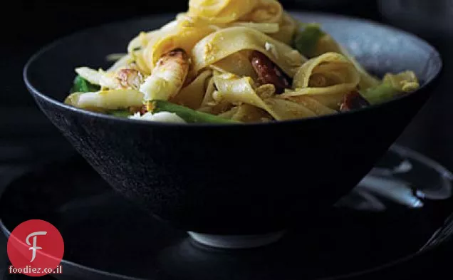 אטריות מלזיה עם סרטן ונקניק (Penang Char Kway Teow)