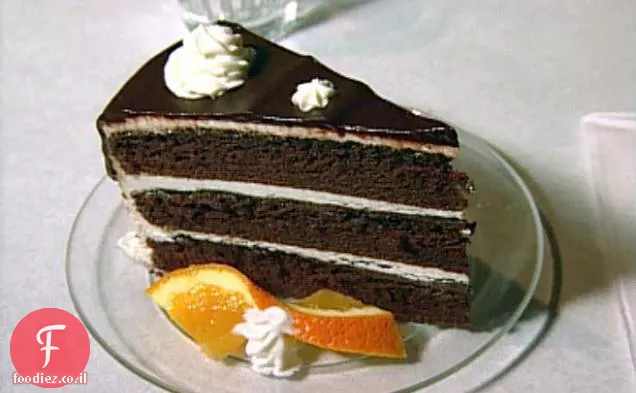עוגת שוקולד פאדג'עם ציפוי קרם חמאה וניל וזיגוג גנאש שוקולד