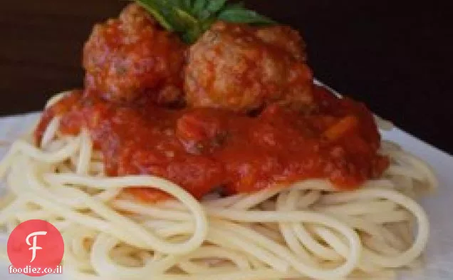 רוטב ספגטי איטלקי בריא יותר עם קציצות