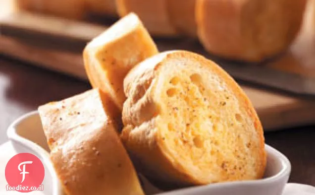 לחם צרפתי חמאתי