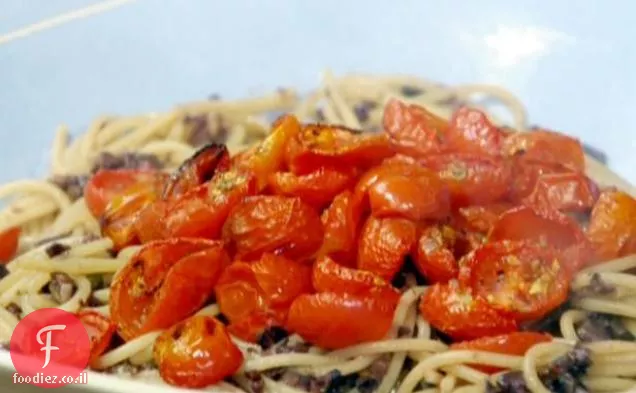ספגטי עם רוטב טפנד ועגבניות צלויות