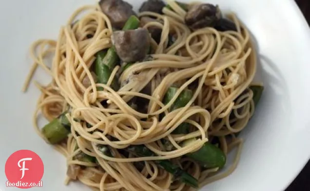 Spaghettini עם פטריות, אספרגוס, טרגון