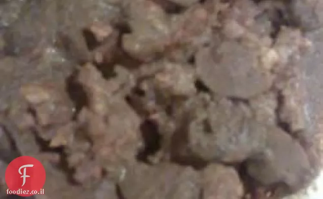 נקניק מעושן ברוטב יין פטריות