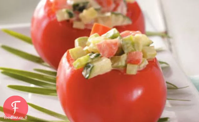 עגבניות ממולאות ירקות