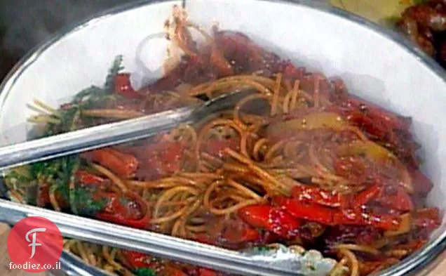 ספגטי עם פלפלים מתוקים - - - ספגטי קון סוגו די פפרוני