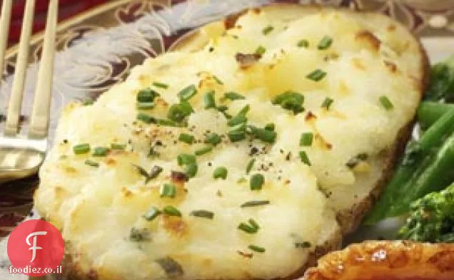 תפוחי אדמה אפויים פעמיים במילוי גבינה