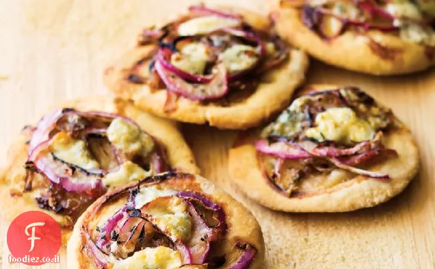 בצל אדום ולחם שטוח Gorgonzola