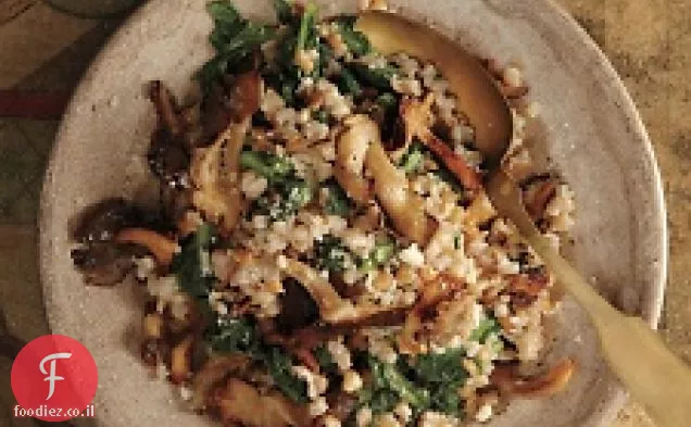 שמנת Farro Pilaf עם פטריות בר