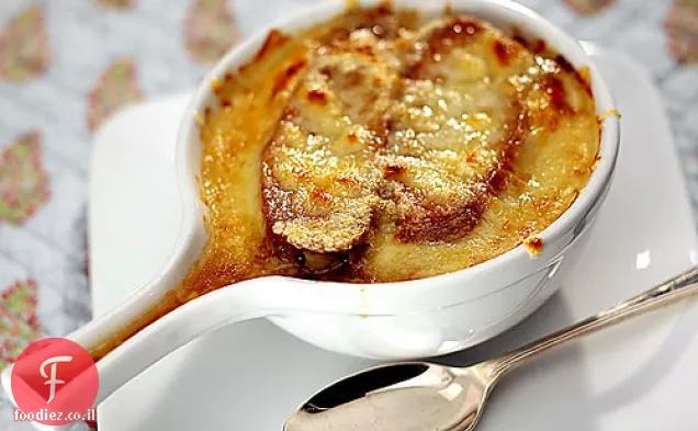 מרק À L'oignon Gratinée
