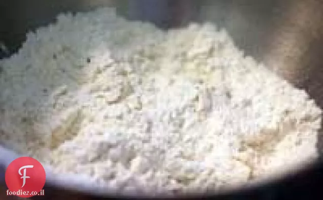 ביסקוויטים לחמאה עם גבינת עיזים ועירית