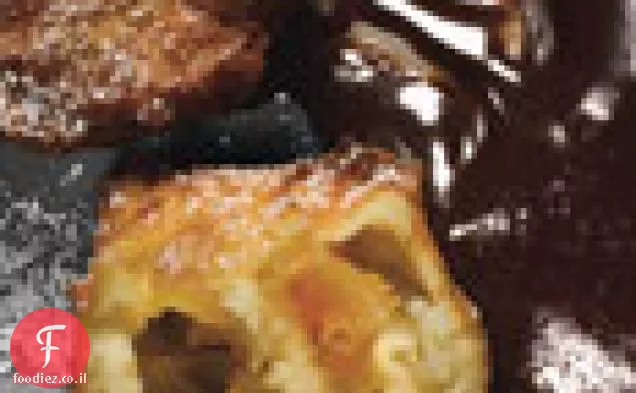 אפרסקים מברנדי Beignets עם רוטב שוקולד טבילה